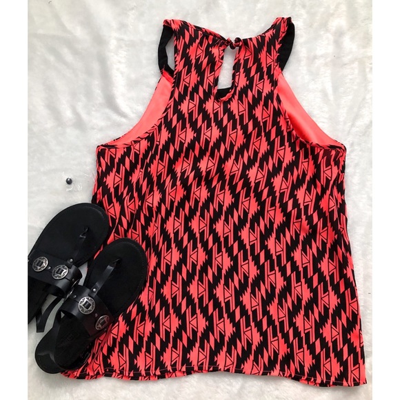 Charlotte Russe Tank Top - Picture 2 of 4